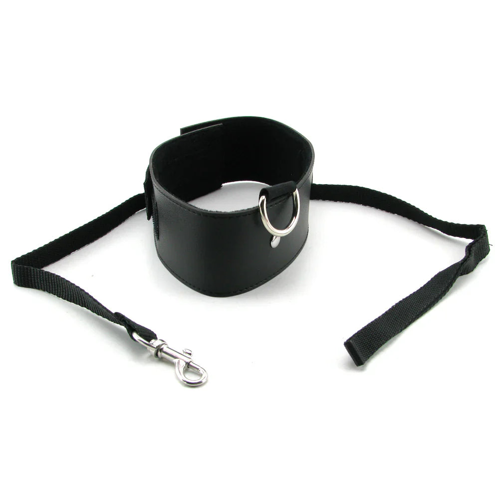 Black Leash and Collar – Heaven Boutique Toronto – side view